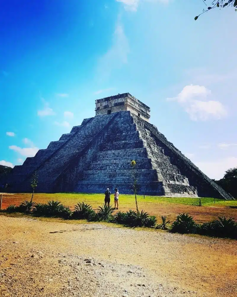 Photographie de la pyramide de Kukulcán (Chichén Itzá)