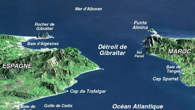 Vue 3D du détroit de Gibraltar (légendée des différents caps, pointes, golfes et baies du détroit)