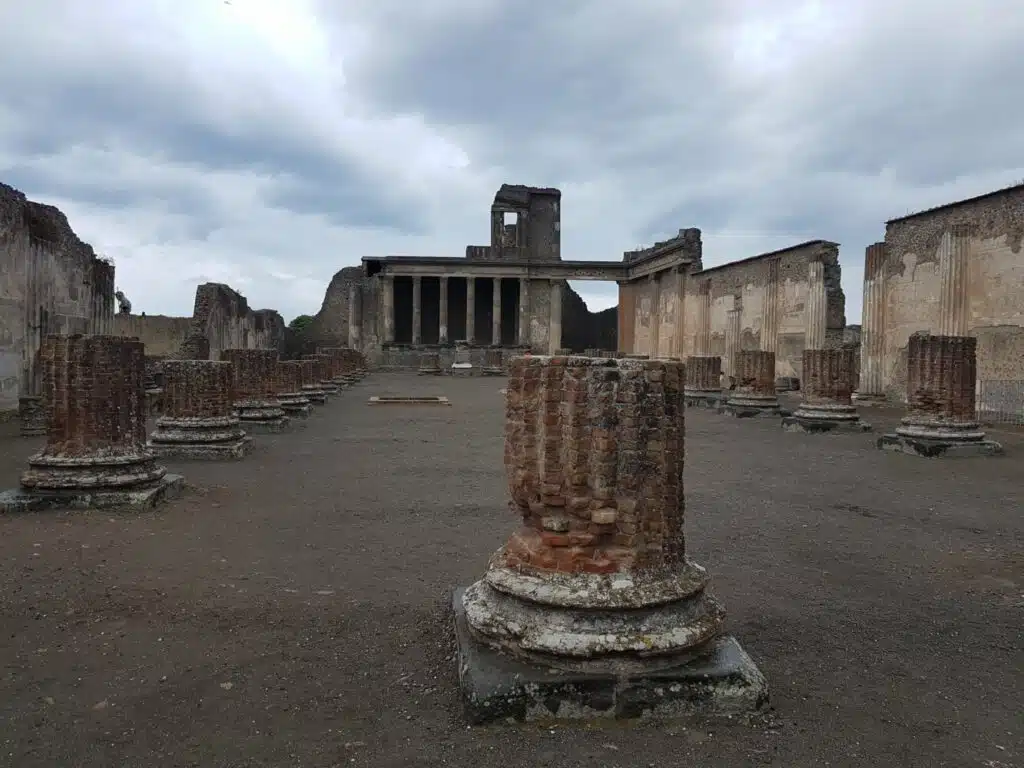 Le temple de Jupiter (Pompéi)