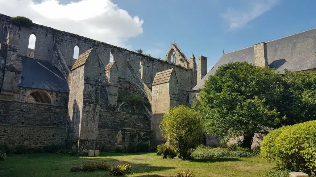 Photographie du cloître de l'abbaye de Beauport (Côtes d'Armor, Bretagne)