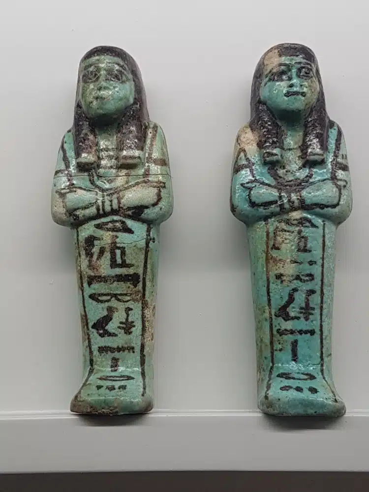 Amulettes égyptiennes (musée archéologique national de Naples)