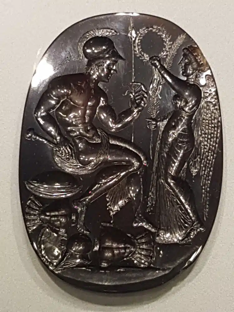 Médaillé gravé (musée archéologique national de Naples)