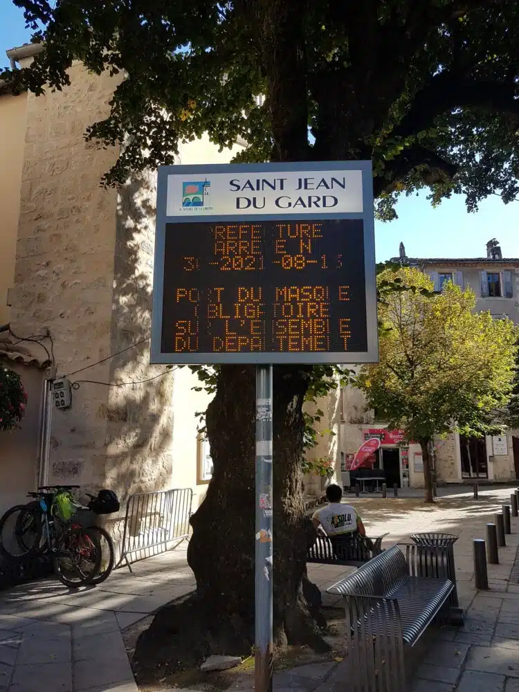 Panneau d'information à Saint-Jean-du-Gard